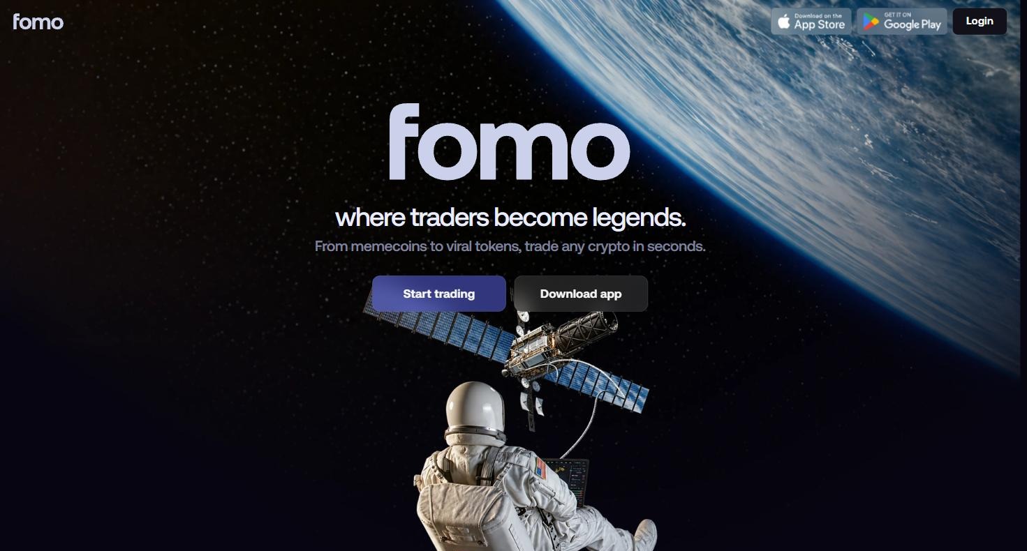 Fomo home page with App Store and Google Play download buttons